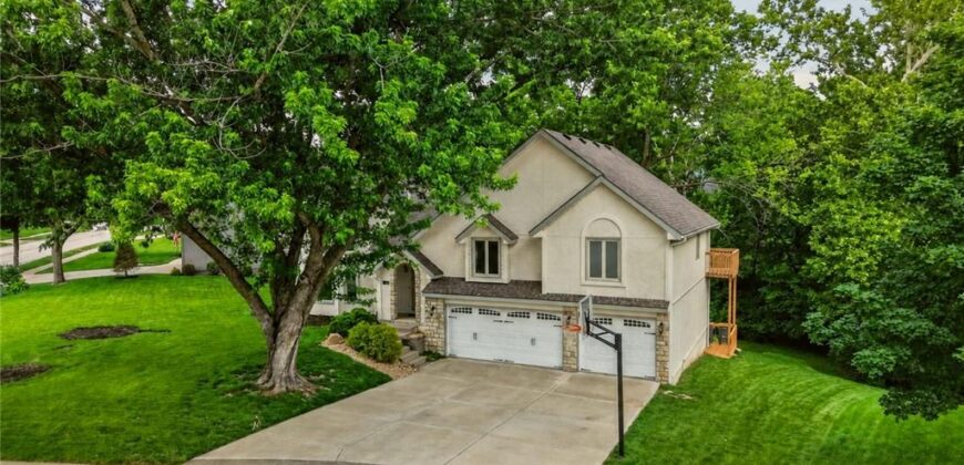 1808 NE 82nd Place, Kansas City, MO 64118
