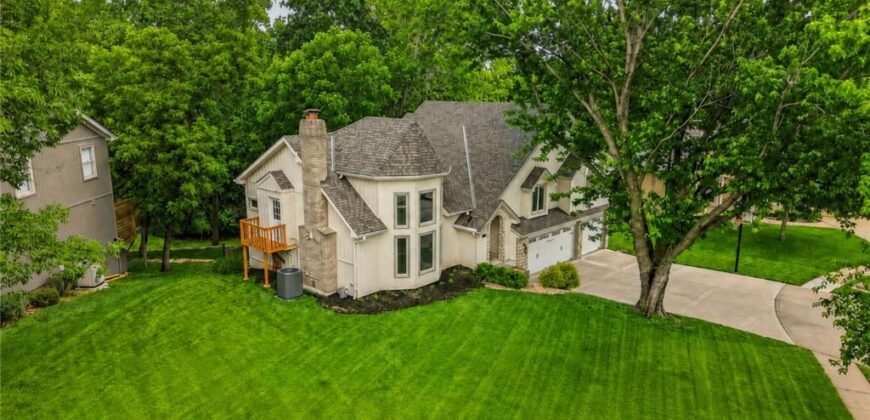 1808 NE 82nd Place, Kansas City, MO 64118