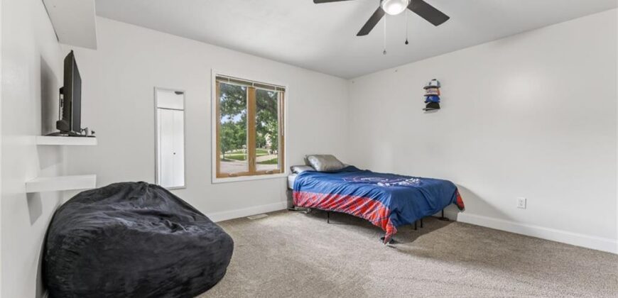 1808 NE 82nd Place, Kansas City, MO 64118