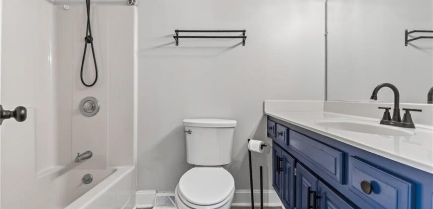 1808 NE 82nd Place, Kansas City, MO 64118