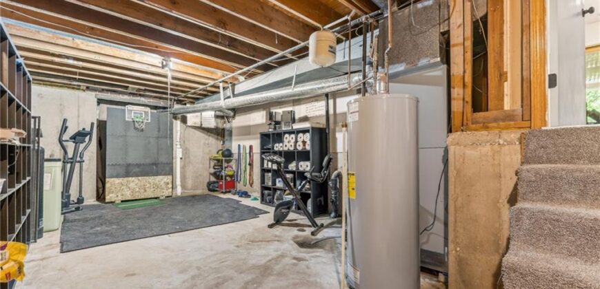 1808 NE 82nd Place, Kansas City, MO 64118
