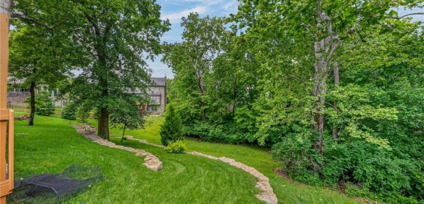 1808 NE 82nd Place, Kansas City, MO 64118