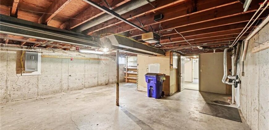 7420 N Main Street, Kansas City, MO 64118