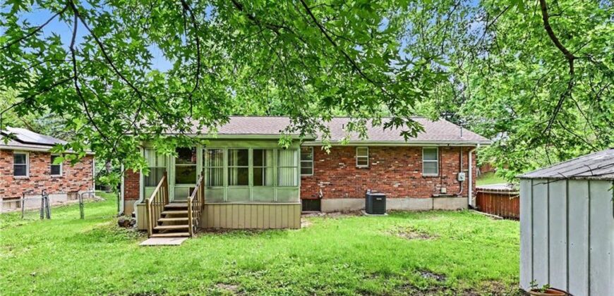 7420 N Main Street, Kansas City, MO 64118