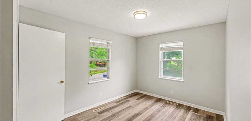 7420 N Main Street, Kansas City, MO 64118