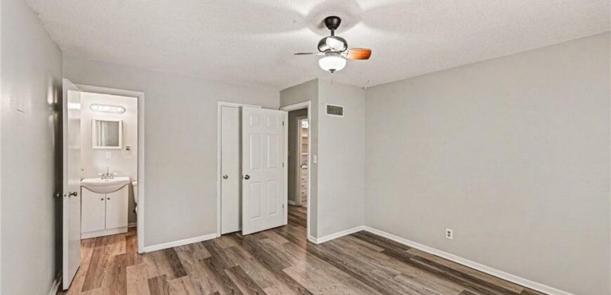 7420 N Main Street, Kansas City, MO 64118