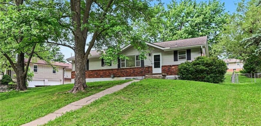 7420 N Main Street, Kansas City, MO 64118