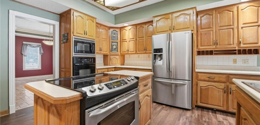 604 NW 64th Street, Kansas City, MO 64118