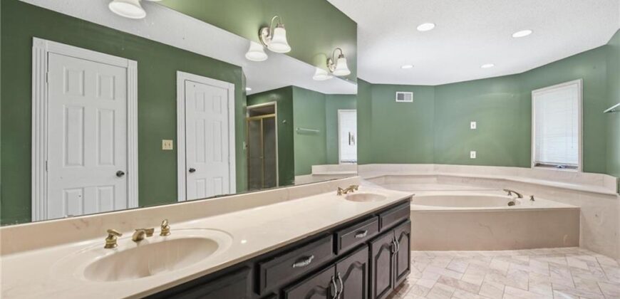 604 NW 64th Street, Kansas City, MO 64118