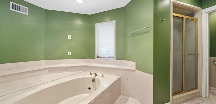 604 NW 64th Street, Kansas City, MO 64118