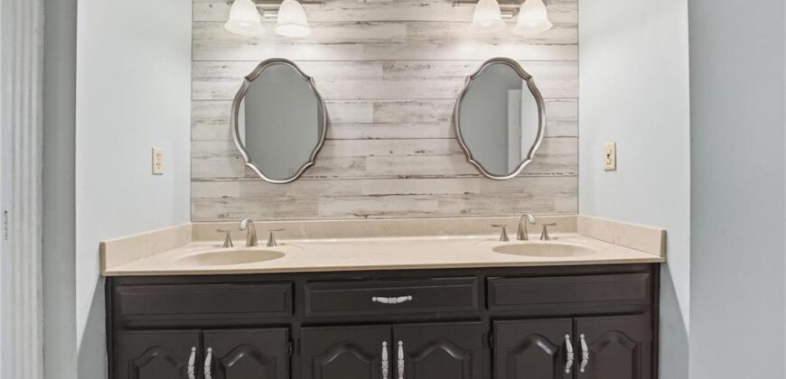 604 NW 64th Street, Kansas City, MO 64118