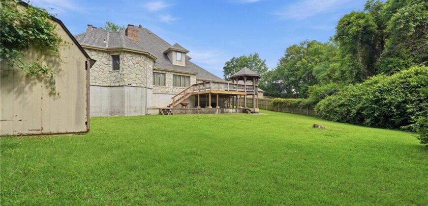604 NW 64th Street, Kansas City, MO 64118