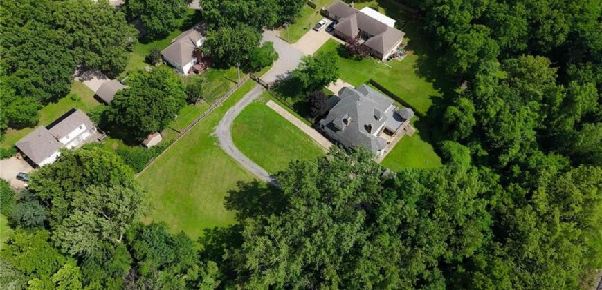 604 NW 64th Street, Kansas City, MO 64118