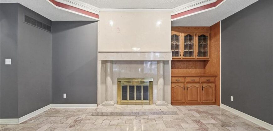604 NW 64th Street, Kansas City, MO 64118