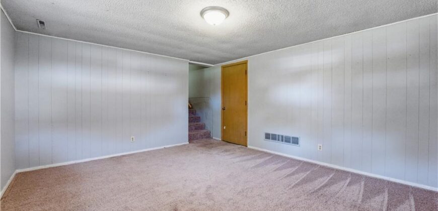 7514 N VIRGINIA Avenue, Gladstone, MO 64118