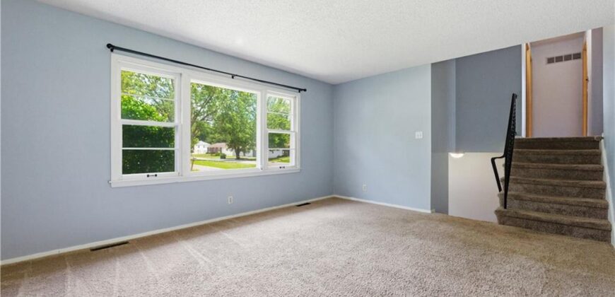 7514 N VIRGINIA Avenue, Gladstone, MO 64118
