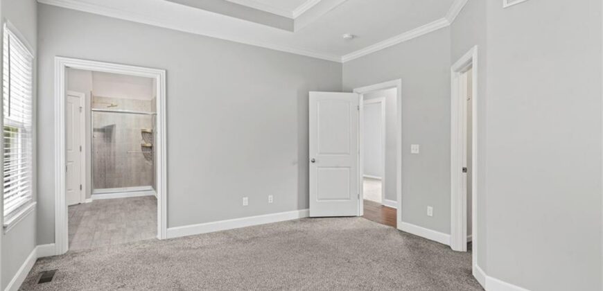 5076 NW Timberline Drive, Riverside, MO 64150