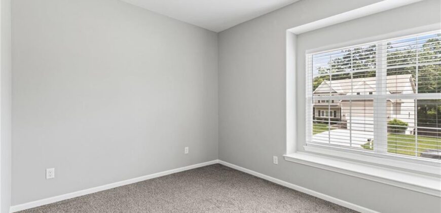 5076 NW Timberline Drive, Riverside, MO 64150