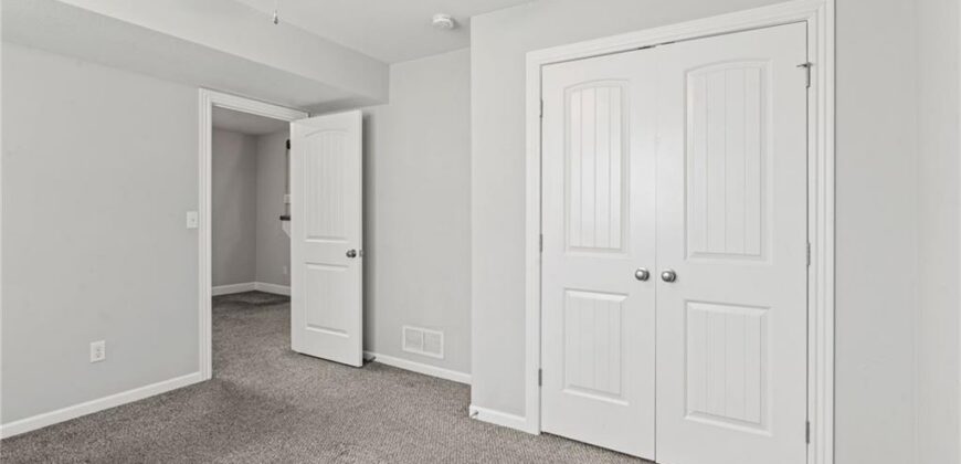 5076 NW Timberline Drive, Riverside, MO 64150