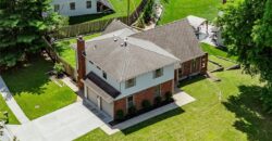 5233 NW Old Pike Road, Gladstone, MO 64118