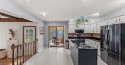 5233 NW Old Pike Road, Gladstone, MO 64118