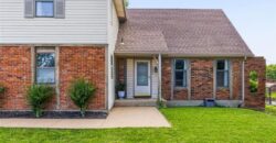 5233 NW Old Pike Road, Gladstone, MO 64118