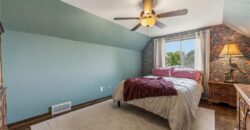 5233 NW Old Pike Road, Gladstone, MO 64118