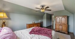 5233 NW Old Pike Road, Gladstone, MO 64118