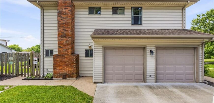 5233 NW Old Pike Road, Gladstone, MO 64118