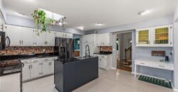 5233 NW Old Pike Road, Gladstone, MO 64118