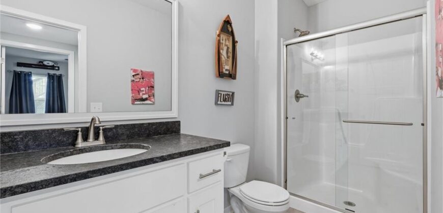7450 NW Douglas Court, Parkville, MO 64152