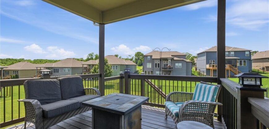 7450 NW Douglas Court, Parkville, MO 64152
