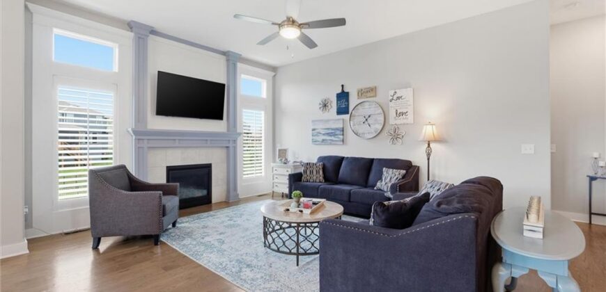 7450 NW Douglas Court, Parkville, MO 64152