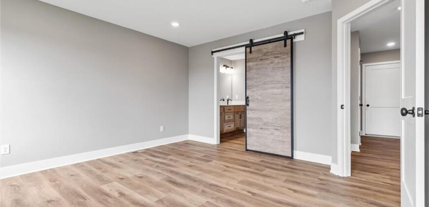 2211 Ashford Street, Excelsior Springs, MO 64024