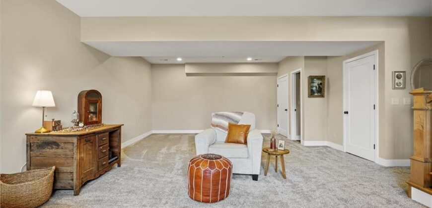 2216 Ashford Street, Excelsior Springs, MO 64024