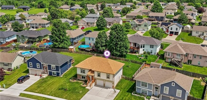 2216 Ashford Street, Excelsior Springs, MO 64024