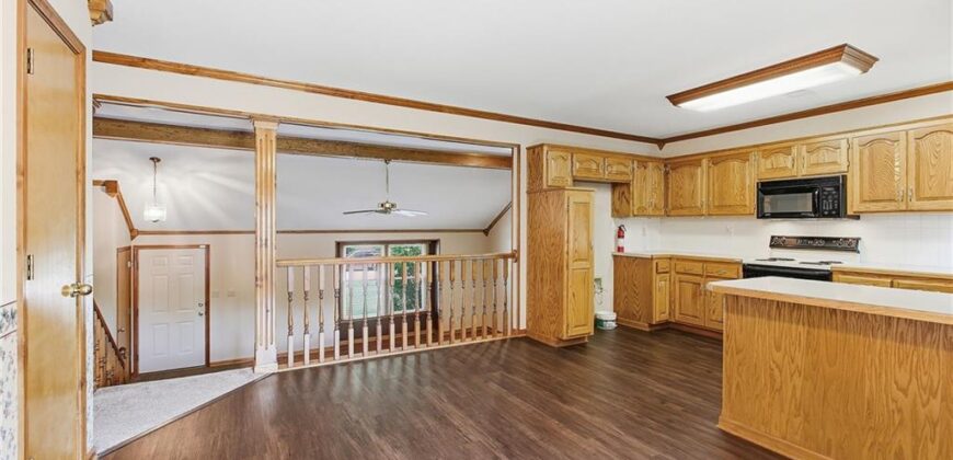 1803 SUNSET Drive, Kearney, MO 64060