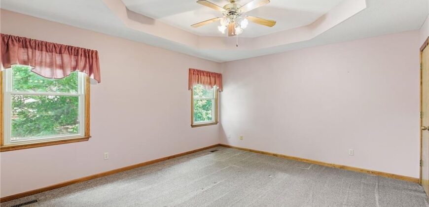 1803 SUNSET Drive, Kearney, MO 64060