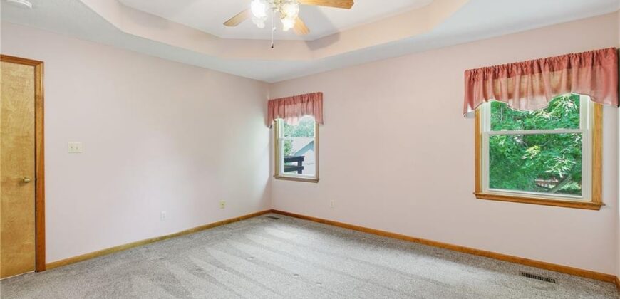 1803 SUNSET Drive, Kearney, MO 64060