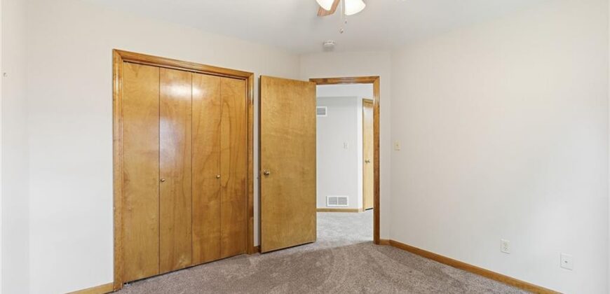 1803 SUNSET Drive, Kearney, MO 64060