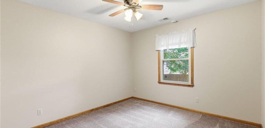 1803 SUNSET Drive, Kearney, MO 64060