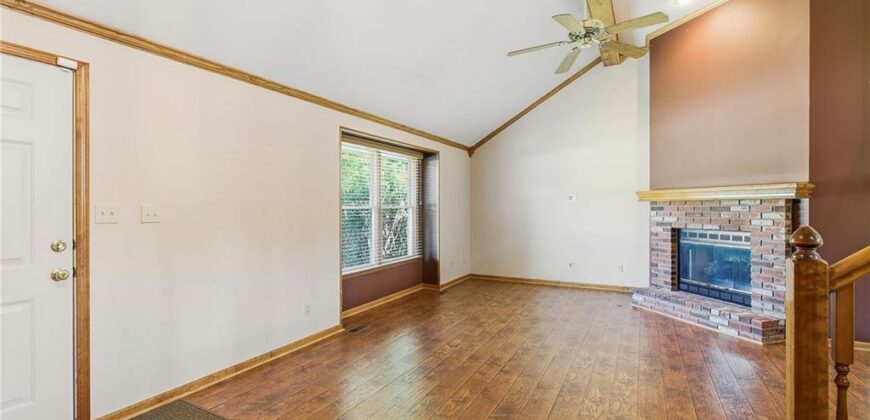 1803 SUNSET Drive, Kearney, MO 64060