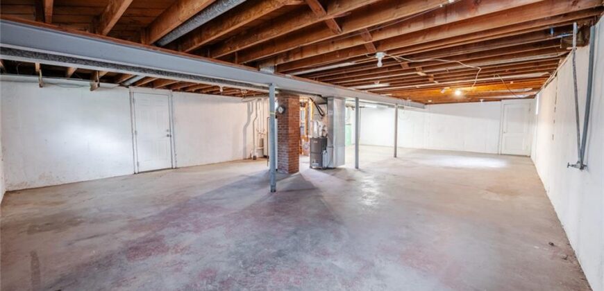 6108 NW KLAMM Drive, Kansas City, MO 64151