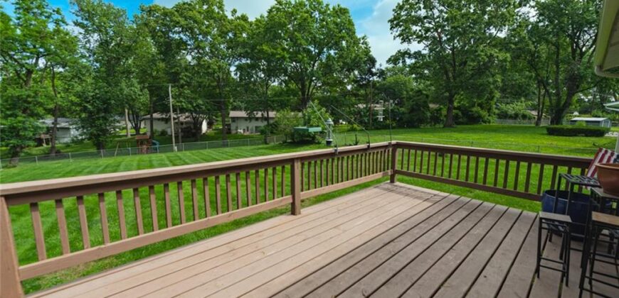 6108 NW KLAMM Drive, Kansas City, MO 64151