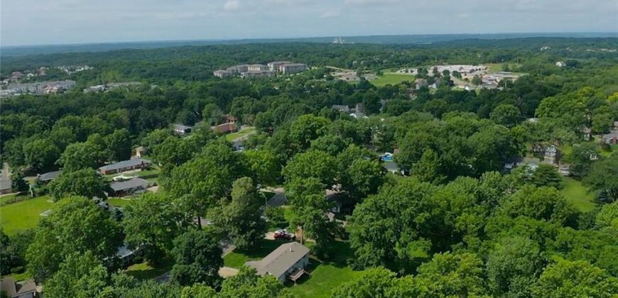 6108 NW KLAMM Drive, Kansas City, MO 64151