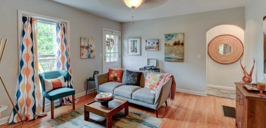 5507 NW Venetian Drive, Houston Lake, MO 64151