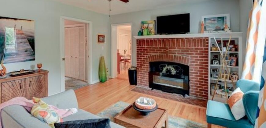 5507 NW Venetian Drive, Houston Lake, MO 64151