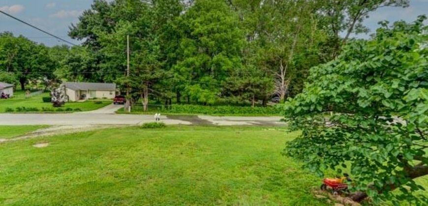 5507 NW Venetian Drive, Houston Lake, MO 64151