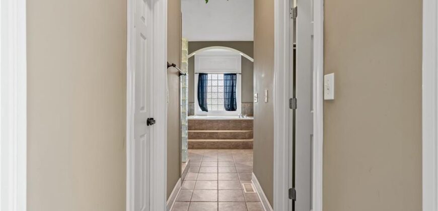 1709 Cambridge Circle, Kearney, MO 64060