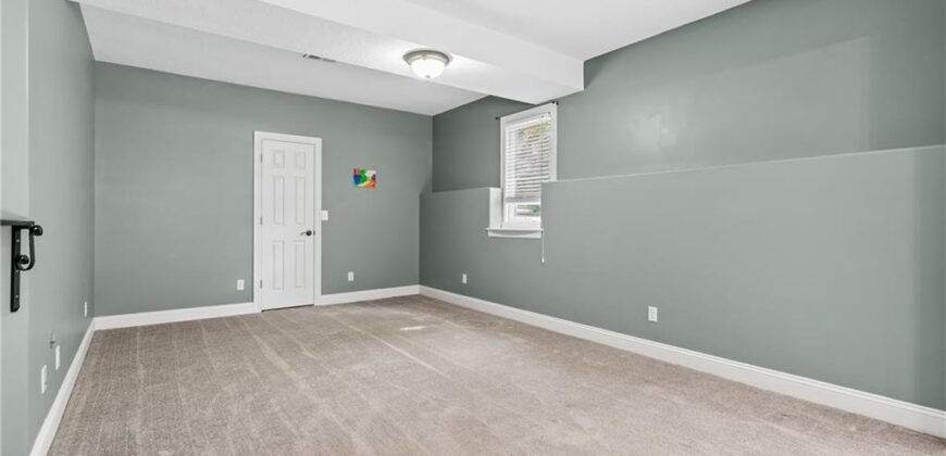 1709 Cambridge Circle, Kearney, MO 64060